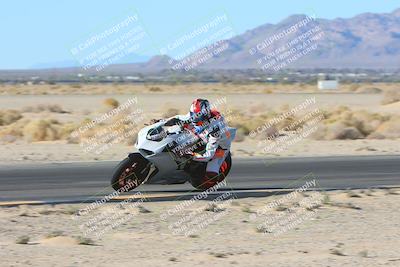 media/Jan-10-2025-CVMA Friday Practice (Fri) [[489e0da257]]/Group 4 and Trackday/Session 2 (Turn 4 Inside)/